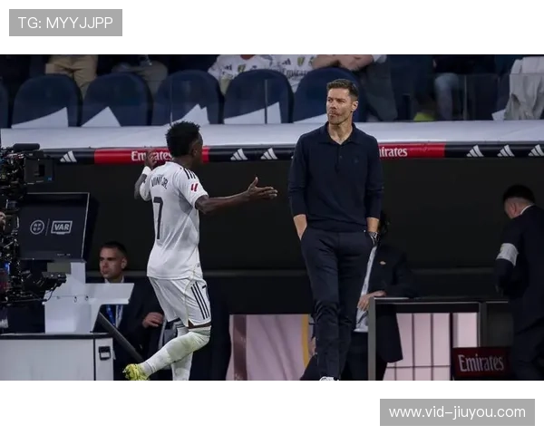 阿韦洛亚迎来执教皇马欧冠首秀,球队大胜取得开门红